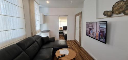 Darmstadt Apartment | Cozy Handwerkerwohnung: Guest Rated & Pet Friendly Stay