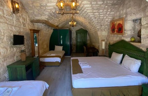 Eyyubiye Hotel | Discover HANEHAN: Guest Rated 9/10 & Pet Friendly Stay