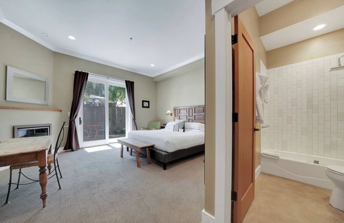 Sutter Creek Bed & Breakfast | Guest Rated: 9.8 at Hanford House with Family-Friendly Amenities