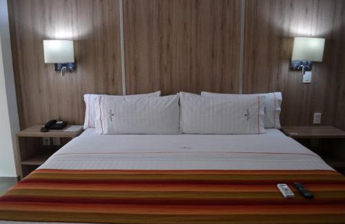 Tlajomulco de Zuniga Hotel | Convenient Hangar Inn Guadalajara Aeropuerto with Breakfast