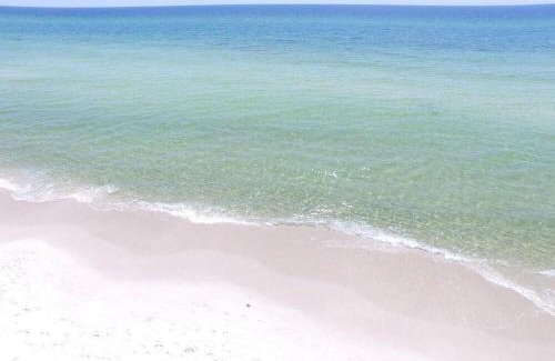 Sunnyside House | Experience Hanging Out: Oceanfront Bliss with 10/10 Ratings