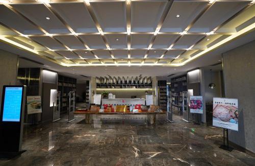 Yuhang District Hotel | Experience Comfort at Hangzhou Cosy Park Hotel, 5-Star Retreat