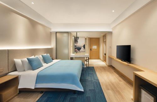 Jianggan Hotel | Eco-Friendly Escape at 杭州礼舍酒店 with Hot Tub & Breakfast