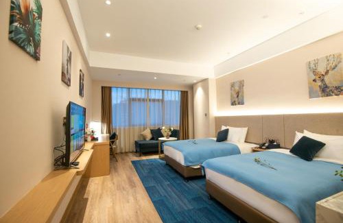Jianggan Hotel | Eco-Friendly Escape at 杭州礼舍酒店 with Hot Tub & Breakfast