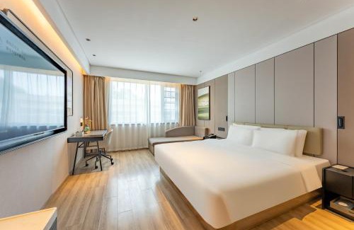 Downtown Hangzhou Hotel | Experience Hangzhou West Lake Hubin Yintai Atour Hotel