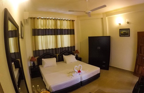 Dharavandhoo House | Top-Rated Hanifaru Transit Inn: Family-Friendly Getaway