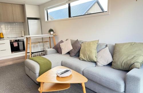 Kawarau Falls House | Hanleys Farm Hidden Gem