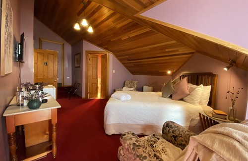 Stanley House | Exceptional Hanlon Guest House: 4-Star Comfort & Breakfast