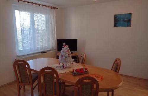 Travnica Apartment | Relax at HannaH: Oceanfront Retreat with Spa & Hot Tub