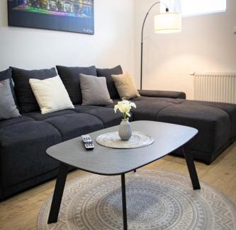 Wolfsburg Apartment | HANNIBAL - Design Apartment with Kitchen & High-Speed Wi-Fi