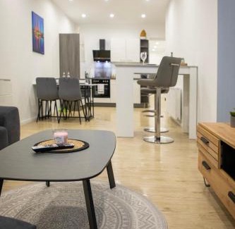 Wolfsburg Apartment | HANNIBAL - Design Apartment Magnolia 1, VW Nähe, Parkplatz, Küche, HighSpeed-WLAN, Fitness, Solarium