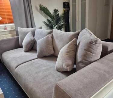 Wolfsburg Apartment | HANNIBAL - Studio-Apartment Gladiole 1, Parkplatz, Küche, HighSpeed WLAN