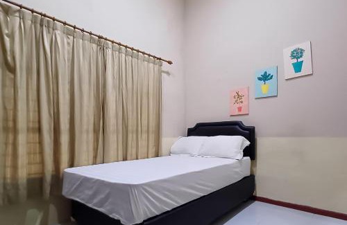 Banjarmasin Hotel | Family-Friendly Stays at Hannie House II RedPartner