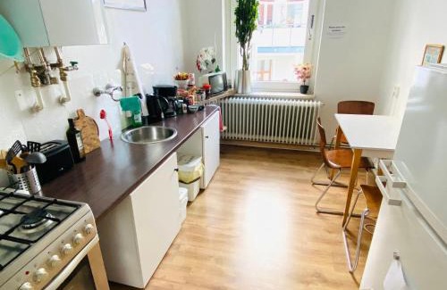 Vahrenwald Apartment | Cozy Hannover List 2-Bedroom Retreat for Families & Pets