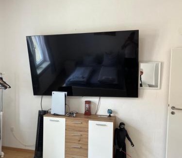 Region Hannover District Apartment | Pet and Child Friendly Hannover Messe Apartment Retreat