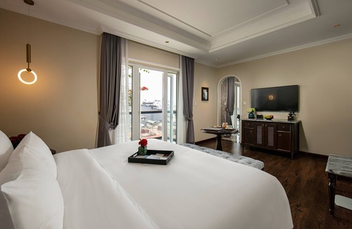 Hang Buom Hotel | Discover Hanoi La Mejor Hotel & Sky Bar: 4-Star Gem