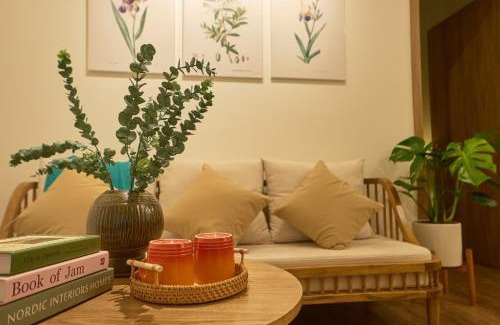 Truc Bach Apartment | Hanoi Shouten - Exceptional Staycation with Breakfast & Family-Friendly