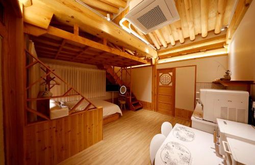 Gyeongju House | Hanok stay Mokhyang
