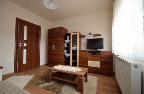 Kapuvar House | Exceptional Hanság Vendégház - Family-Friendly Getaway