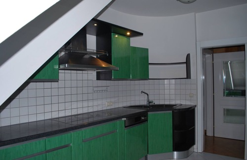 Graz City Centre Apartment | Comfortable Stay at Hans-Sachs-Gasse with Family Amenities