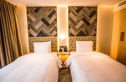 Uttara Hotel | Discover HANSA - Premium Residence with Spa & Pool