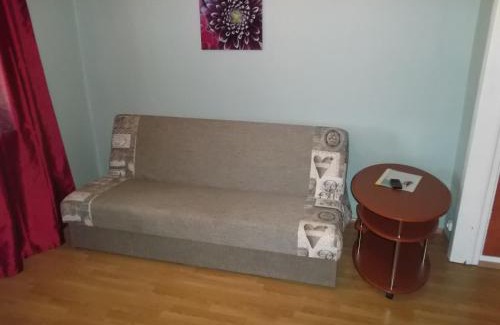 Lasnamae Apartment | Discover Hansa Apartment: Budget-Friendly Comfort Awaits