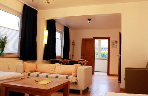 Tonndorf House | Cozy Hansa Apartments Hamburg - Family-Friendly Amenities