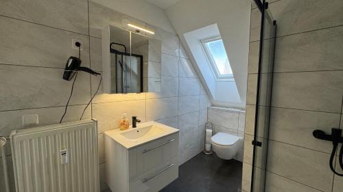 Tonndorf Apartment | Cozy Hansa Apartments Hamburg with Oceanfront Views