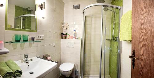 Hintergoeriach Apartment | Pet-Friendly Escape at Hansalgut with Spa & Child Care