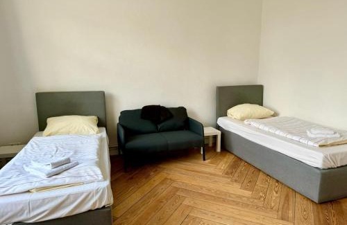 Neumuenster Apartment | Family-Friendly 3-SZ Monteurwohnung with Hot Tub Awaits