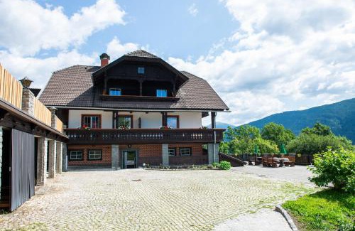 Trebesing Apartment | Highly Rated Hansbauer Apartments with Family-Friendly Amenities