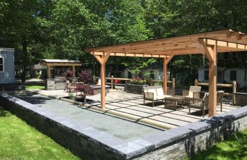 Bar Harbor Hotel | Explore Hanscom's Motel & Cottages with Oceanfront Views