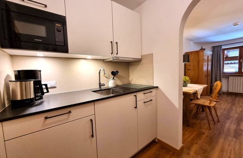 Blindau Apartment | Cozy Hansel and Gretel Apartment with Spa & Breakfast