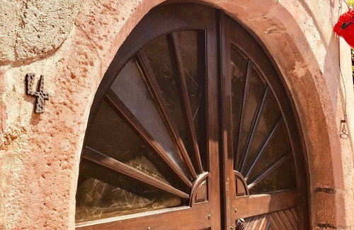 Ammerschwihr Apartment | Cozy Hansel Apartment with Family Ensuite & Courtyard View