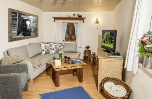 Ruhpolding House | Hansenbauernhof: Oceanfront Retreat with 9.7 Guest Rating