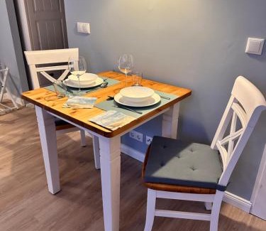 Old Town Apartment | Experience Hansestübchen: Family-Friendly with Kitchen Access