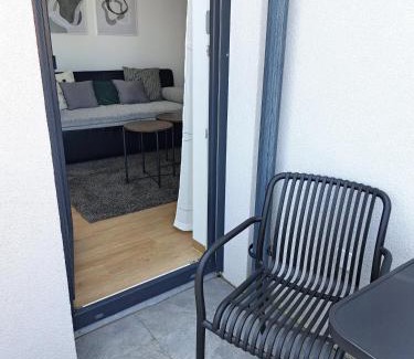 Floridsdorf House | Hanslgasse Private Rooms