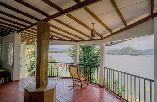 Karalliyadda House | Hanthanapitiya Walawwa - The Lakeview Bunglow