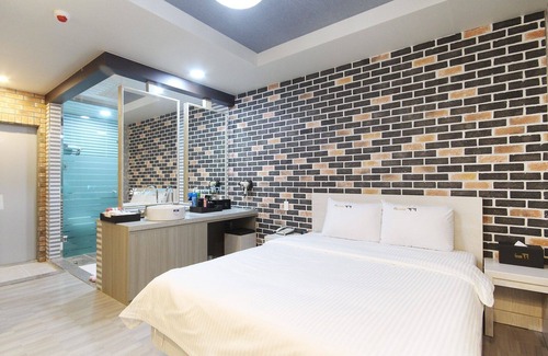 Hapcheon Hotel | Eco-Friendly Hapcheon Geogi Self Check-in Motel Awaits