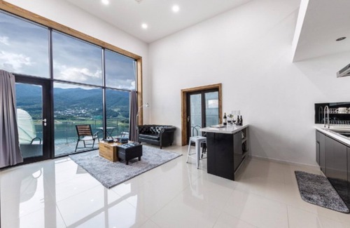 Hapcheon House | Eco-Friendly Retreat at Hapcheon Modern Rikeom Pension