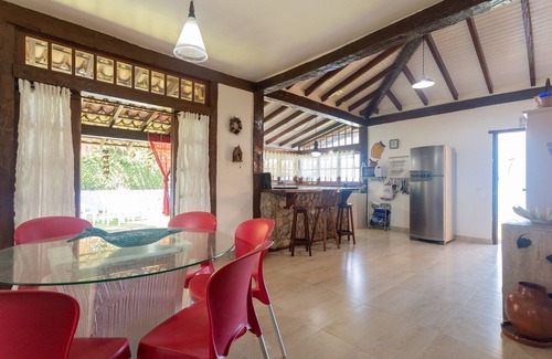 Barra do Sahy House | Delightful Oceanfront House in Barra do Sahy - Rated 9.2