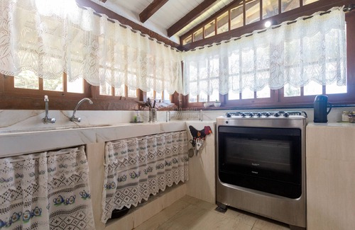 Barra do Sahy House | Delightful Oceanfront House in Barra do Sahy - Rated 9.2