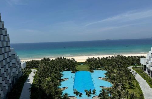 Khanh Hoa Resort | Oceanfront Happy Beach Seaview Hotel - Rated 10/10
