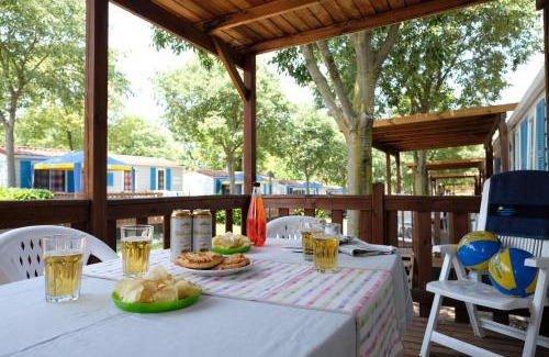 Sankt Peter am Kammersberg Other | Relax at Happy Camp Mobile Homes in Bella Austria