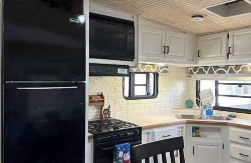 Cleveland Resort | Embrace Nature at Happy Camper Hideaway in Cleveland, GA