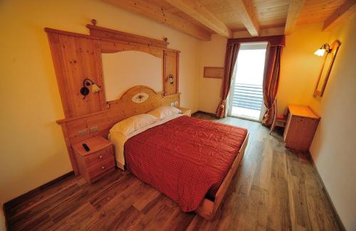 Susa House | Delightful Happy Days sul lago: Pet-Friendly Family Retreat
