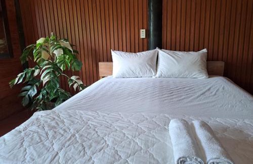 Chau Thanh House | Pet Friendly Happy Farm Tien Giang Homestay with Hot Tub