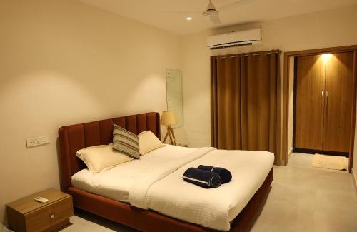 Kolar House | Family-Friendly Happy Farms Kolar with Pool & Pet Perks