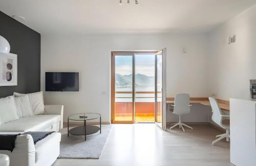 Zorzino Apartment | Pet-Friendly Happy Guest Apartments - Dolce Vista Awaits You