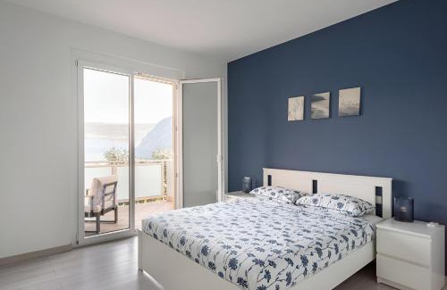 Zorzino Apartment | Exceptional Stay at Happy Guest Apartments - Blue Apartment